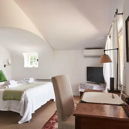 Les Mourlayes Villa *